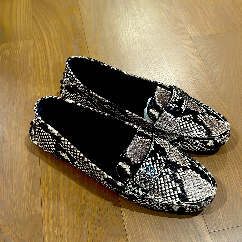 Tory Burch Kira Driver Snake Printed Leather size 9